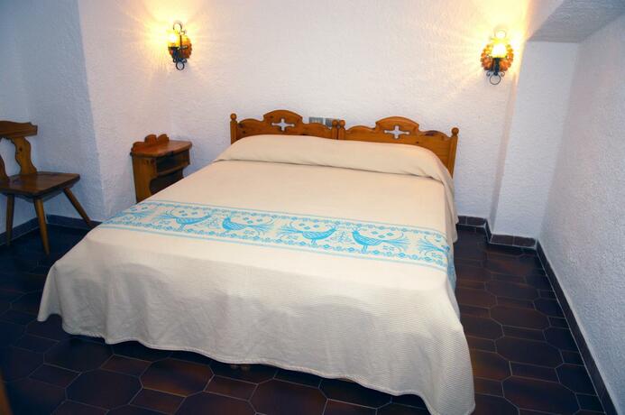 Imagen general del HOTEL AL FARO spiaggia la Cinta SanTeodoro. Foto 18