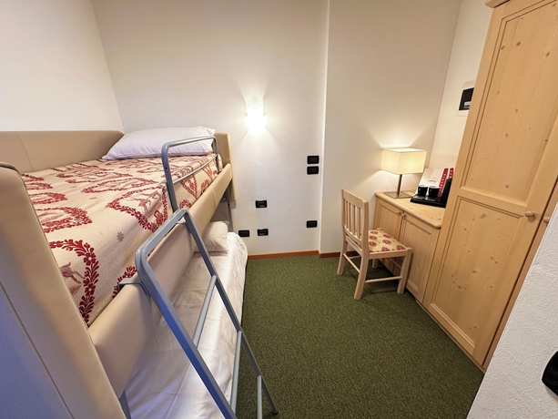 Imagen de la habitación del HOTEL ALPE BELLARIA. Foto 7