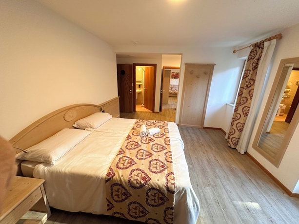 Imagen de la habitación del HOTEL ALPE BELLARIA. Foto 9