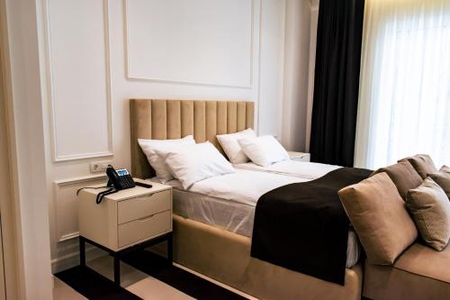 Imagen de la habitación del HOTEL BALKAN. Foto 16