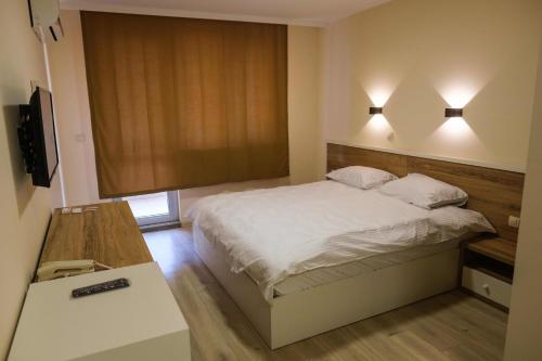 Imagen de la habitación del HOTEL BAYKO. Foto 16