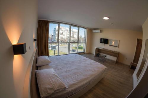 Imagen de la habitación del HOTEL BAYKO. Foto 17