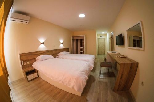 Imagen de la habitación del HOTEL BAYKO. Foto 18
