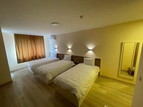 Imagen de la habitación del HOTEL BAYKO. Foto 20
