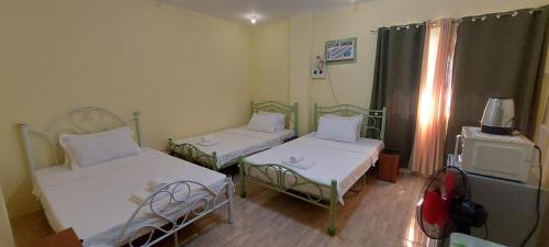 Imagen de la habitación del HOTEL BNL. Foto 20