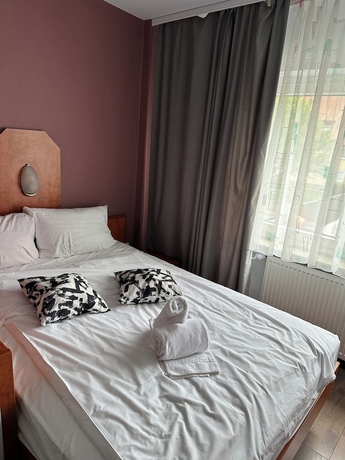 Imagen de la habitación del HOTEL BON&Eacute; TO. Foto 10