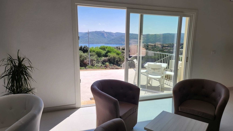 Imagen de los interiores del HOTEL BORGO DELL\'ORSO. Foto 15