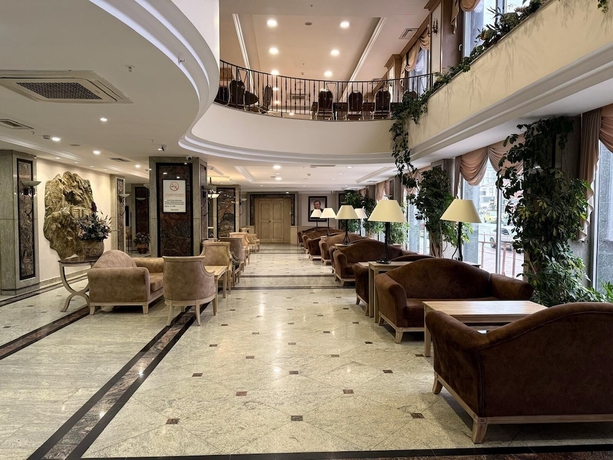 Imagen de los interiores del HOTEL B&Uuml;Y&Uuml;K S&Uuml;MELA. Foto 13
