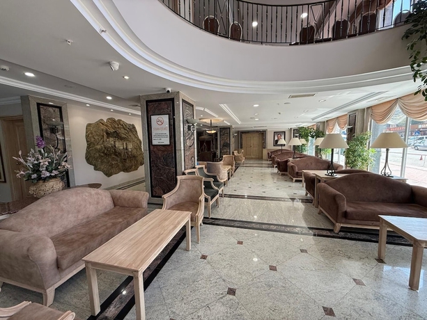 Imagen de los interiores del HOTEL B&Uuml;Y&Uuml;K S&Uuml;MELA. Foto 14