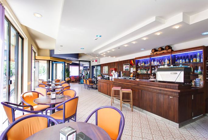 Imagen de los interiores del HOTEL COLA FRONTEMARE. Foto 15