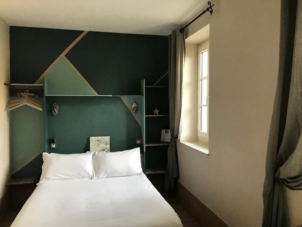 Imagen de la habitación del HOTEL DES BAINS, FIGEAC. Foto 9