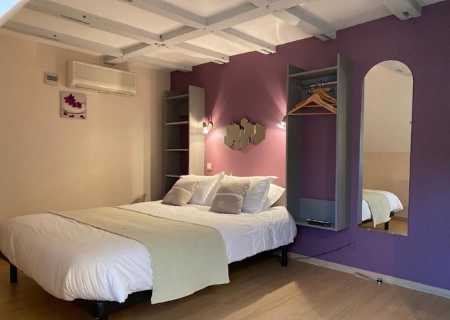 Imagen de la habitación del HOTEL DES BAINS, FIGEAC. Foto 10