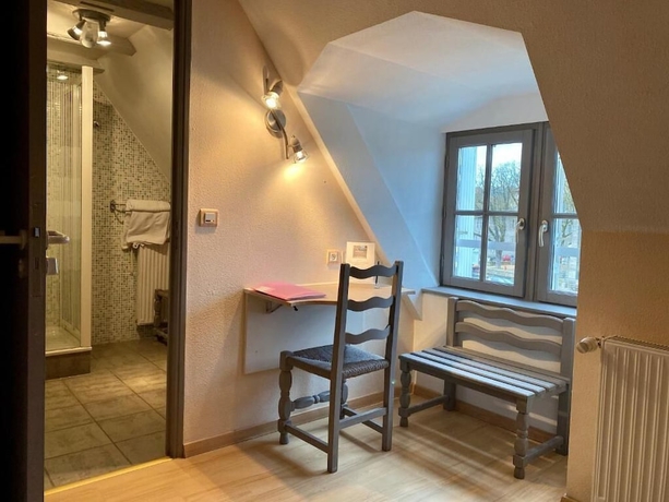 Imagen de los interiores del HOTEL DES BAINS, FIGEAC. Foto 16
