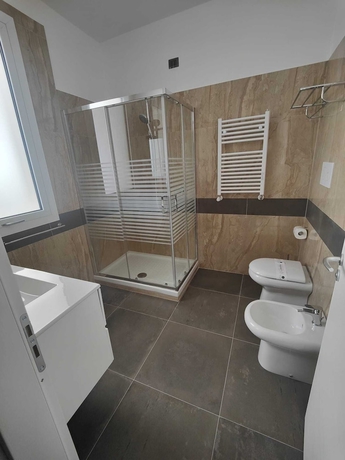 Imagen de la habitación del HOTEL EBOLI. Foto 9