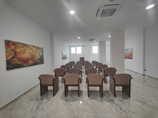 Imagen de los interiores del HOTEL EBOLI. Foto 16