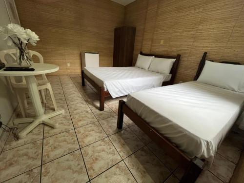 Imagen de la habitación del HOTEL FARAOH. Foto 17
