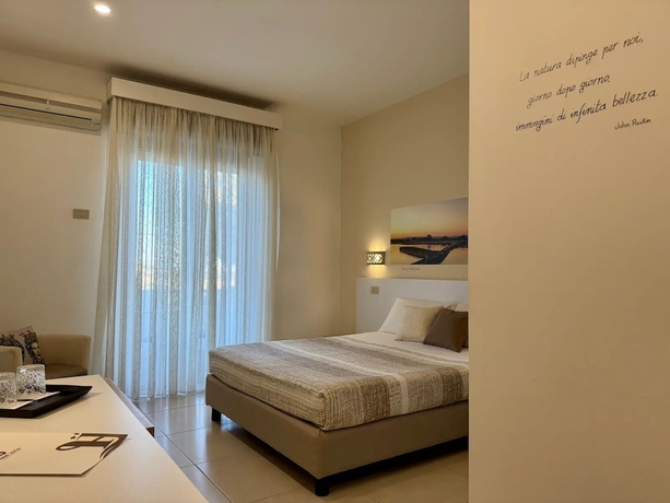 Imagen de la habitación del HOTEL JONIO. Foto 9