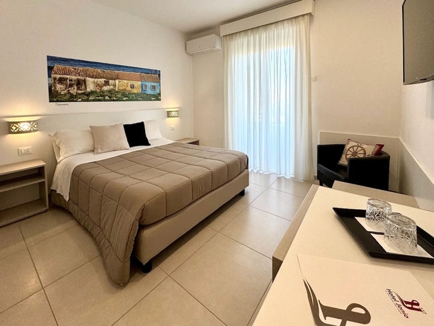 Imagen de la habitación del HOTEL JONIO. Foto 10