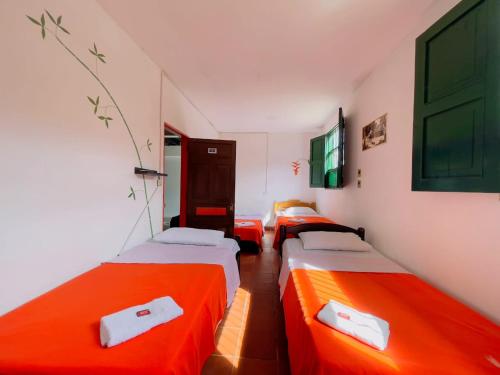 Imagen de la habitación del HOTEL LA GAITANA HEROINA INDIGENA. Foto 19