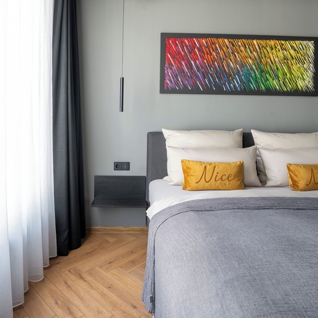 Imagen de la habitación del HOTEL NICE. Foto 3