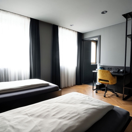 Imagen de la habitación del HOTEL NICE. Foto 7