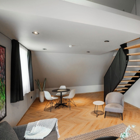 Imagen de la habitación del HOTEL NICE. Foto 14