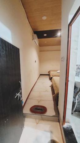 Imagen de la habitación del HOTEL OM PALACE. Foto 18