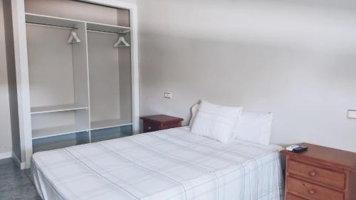 Imagen de la habitación del HOTEL ORIANA. Foto 11