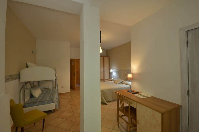 Imagen de la habitación del HOTEL PINETA RISTORANTE. Foto 10