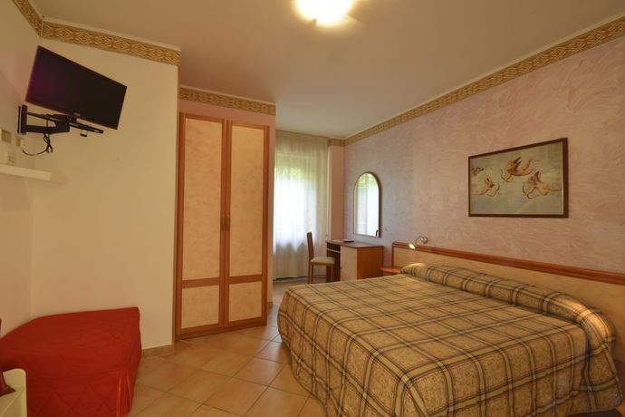Imagen de la habitación del HOTEL PINETA RISTORANTE. Foto 12