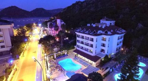 Imagen general del HOTEL PORTOFİNO Marmaris. Foto 2