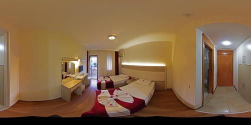Imagen de la habitación del HOTEL PORTOFİNO Marmaris. Foto 18