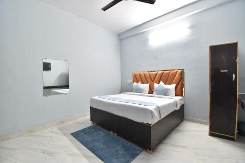 Imagen general del HOTEL RAMAYAN FREE PICKUP FROM RAILWAY STATION AC ROOMs. Foto 2