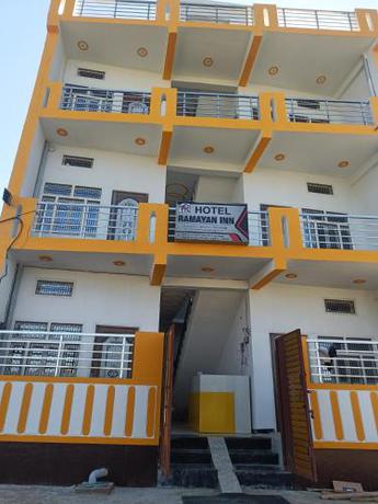 Imagen general del HOTEL RAMAYAN FREE PICKUP FROM RAILWAY STATION AC ROOMs. Foto 9