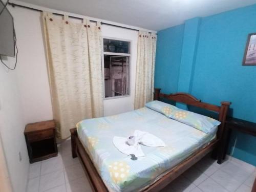 Imagen de la habitación del HOTEL SAN PATRICIO. Foto 17