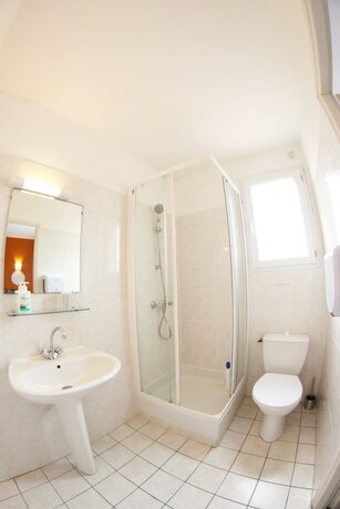 Imagen de la habitación del HOTELandCANTINE DE LA PLAGE. Foto 17