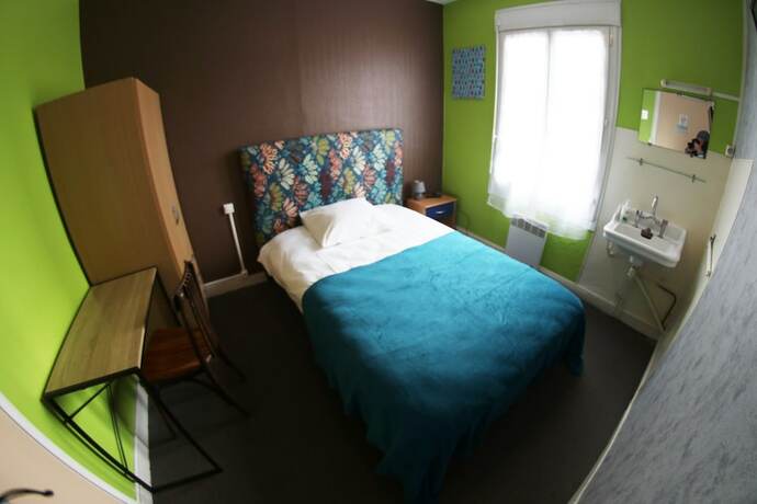 Imagen de la habitación del HOTELandCANTINE DE LA PLAGE. Foto 20