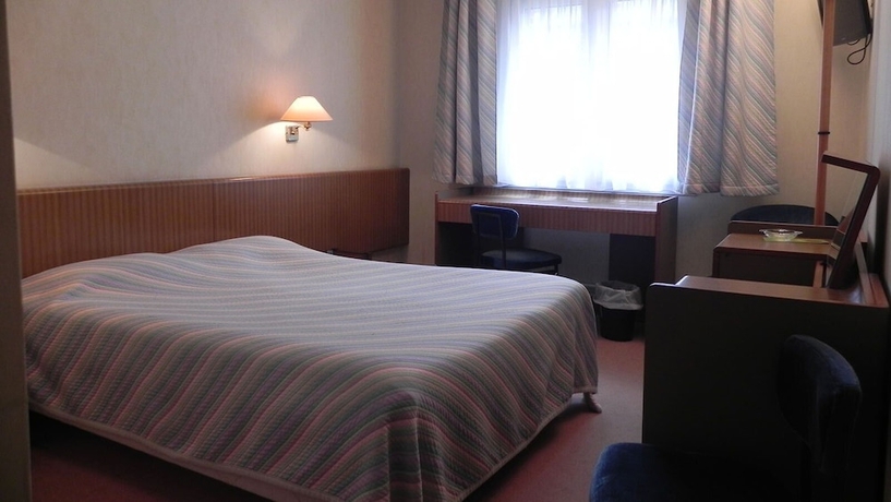 Imagen de la habitación del H&Ocirc;TEL DU SAUMON. Foto 8