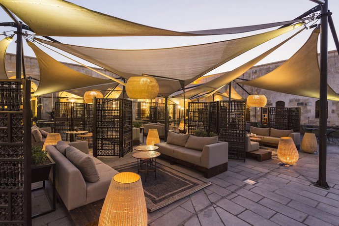 Imagen del bar/restaurante del HSVHN Hotel Hisvahan. Foto 3