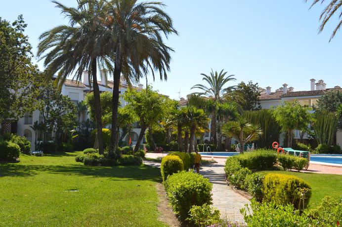 Imagen de los exteriores del Hacienda Beach. Foto 21