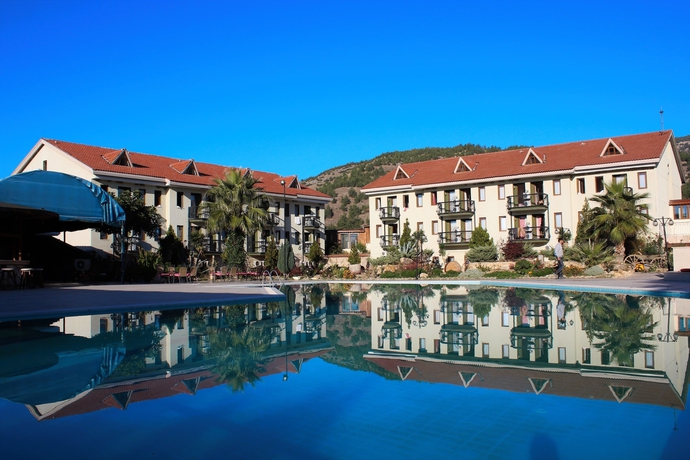 Imagen de la piscina del Halici Hotel, Pamukkale. Foto 14