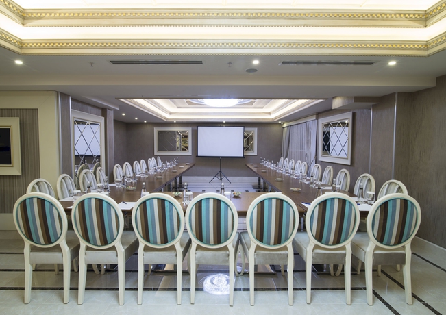 Imagen de los interiores del Halifaks Hotel. Foto 13