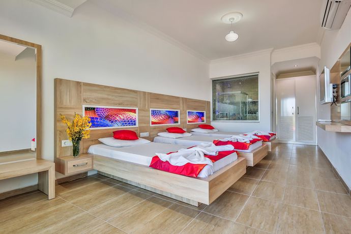 Imagen de la habitación del Hamarat Hotel. Foto 9