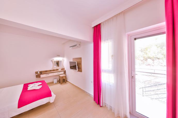 Imagen de la habitación del Hamarat Hotel. Foto 17