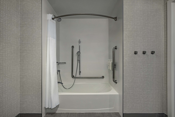 Imagen de la habitación del Hampton Inn Midland, On. Foto 5