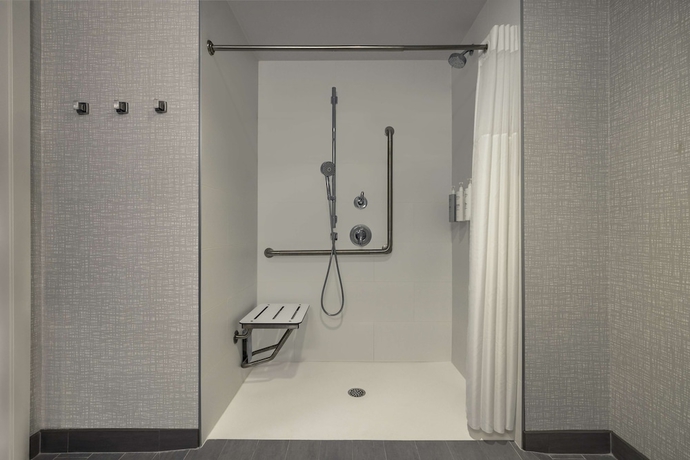 Imagen de la habitación del Hampton Inn Midland, On. Foto 6
