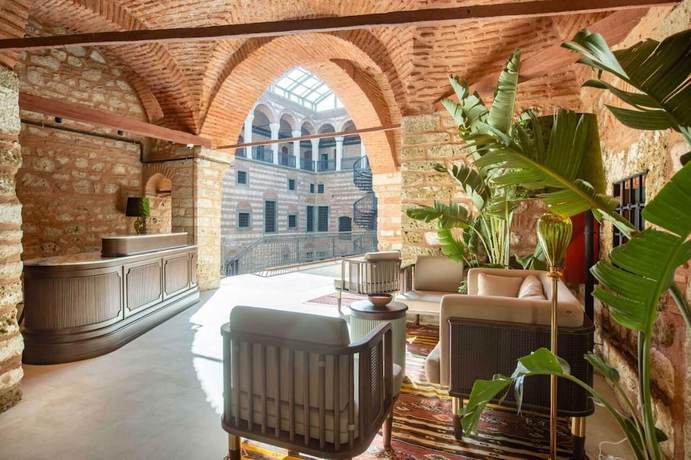 Imagen de los interiores del Han 1772 Hotel. Foto 20