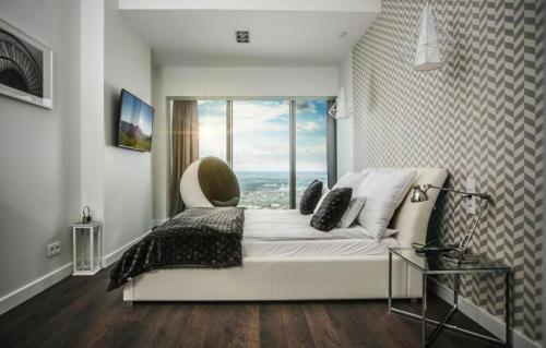 Imagen general del Hanza Tower - 24 RESORT Apartments SPA Jacussi & Sauna & Pool. Foto 9
