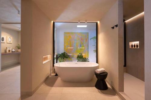Imagen general del Hanza Tower BAOBAB Resort SPA & Pool Jacussi Sauna. Foto 10