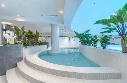 Imagen general del Hanza Tower GOLD - 22 Jacusi & Sauna & Pool. Foto 13